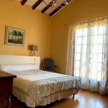 Location D'une Maison Typique Du Pays Basque Caro (Pyrenees-Atlantiques)